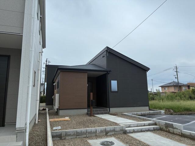 Casa 4LDK em Konan — foto 2 de 3