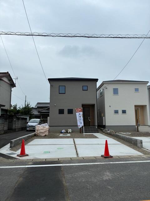 Casa 3SLDK em Konan — foto 2 de 3